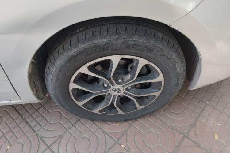 Used CHANGAN KAICHENG Oushang A600 2016 1.5L Manual Luxury 7-Seater Right Front Wheel Hub