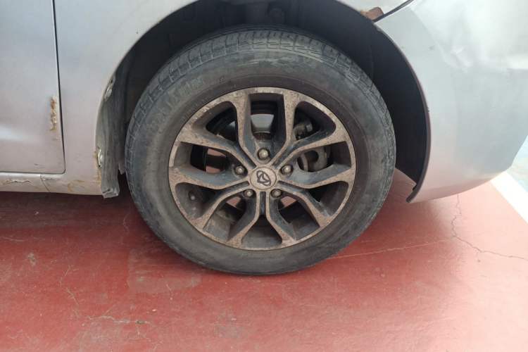 Used CHANGAN KAICHENG Oushang A600 2016 1.5L Manual Luxury 7-Seater Right Front Wheel Hub