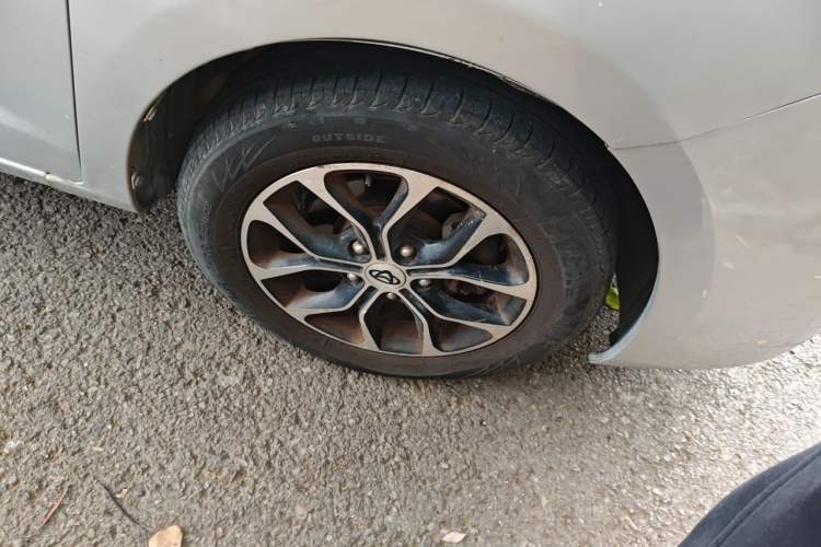 Used CHANGAN KAICHENG Oushang A600 2016 1.5L Manual Luxury 7-Seater Right Front Wheel Hub