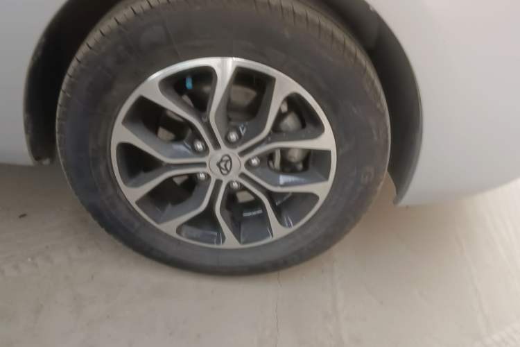 Used CHANGAN KAICHENG Oushang A600 2016 1.5L Manual Luxury 7-Seater Right Front Wheel Hub