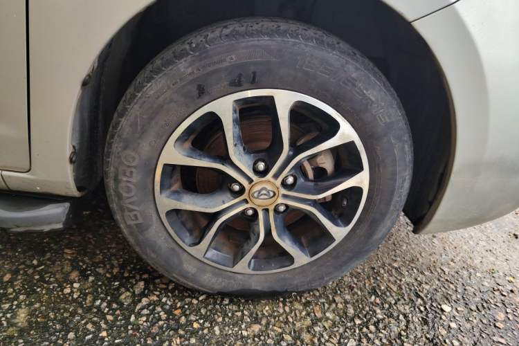 Used CHANGAN KAICHENG Oushang A600 2016 1.5L Manual Luxury 7-Seater Right Front Wheel Hub