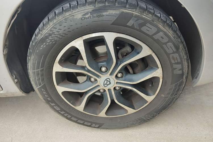 Used CHANGAN KAICHENG Oushang A600 2016 1.5L Manual Luxury 7-Seater Right Front Wheel Hub