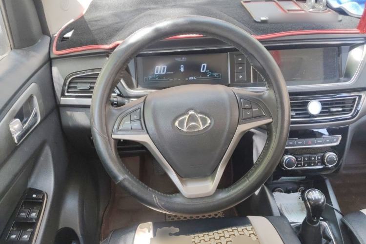 Used CHANGAN KAICHENG Oushang A600 2016 1.5L Manual Luxury 7-Seater Steering Wheel