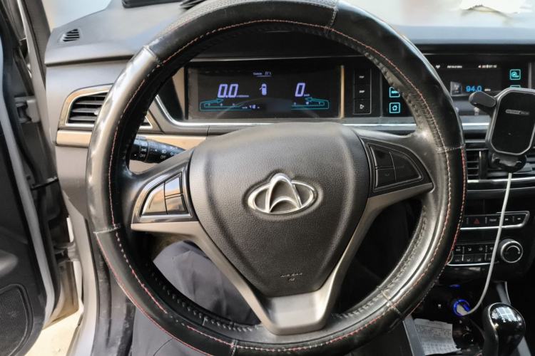 Used CHANGAN KAICHENG Oushang A600 2016 1.5L Manual Luxury 7-Seater Steering Wheel