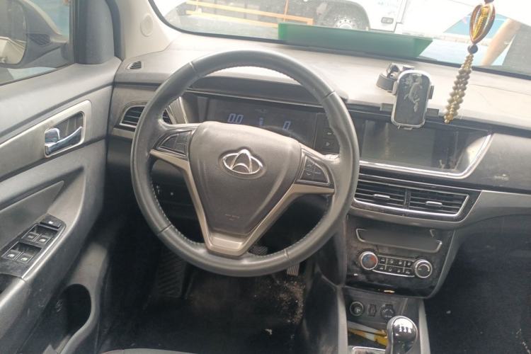 Used CHANGAN KAICHENG Oushang A600 2016 1.5L Manual Luxury 7-Seater Steering Wheel