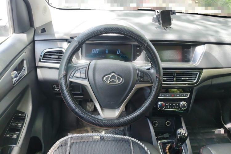 Used CHANGAN KAICHENG Oushang A600 2016 1.5L Manual Luxury 7-Seater Steering Wheel
