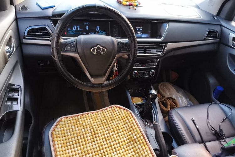 Used CHANGAN KAICHENG Oushang A600 2016 1.5L Manual Luxury 7-Seater Steering Wheel