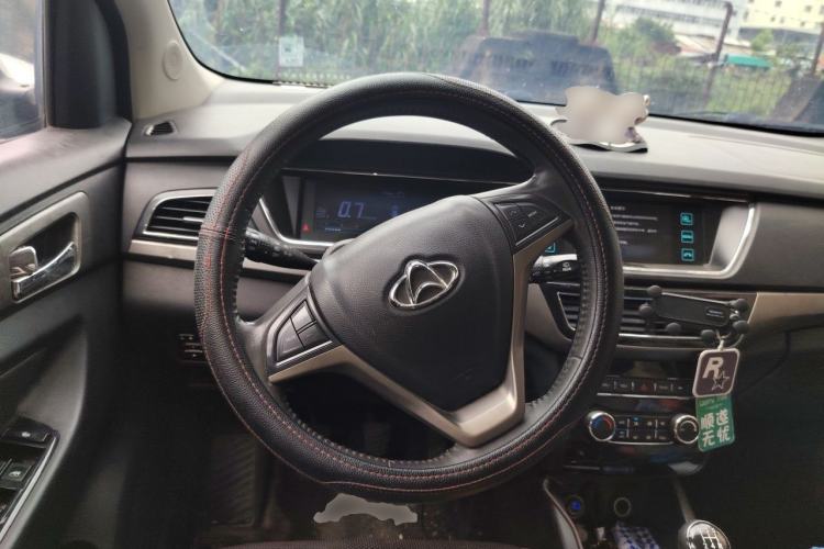 Used CHANGAN KAICHENG Oushang A600 2016 1.5L Manual Luxury 7-Seater Steering Wheel