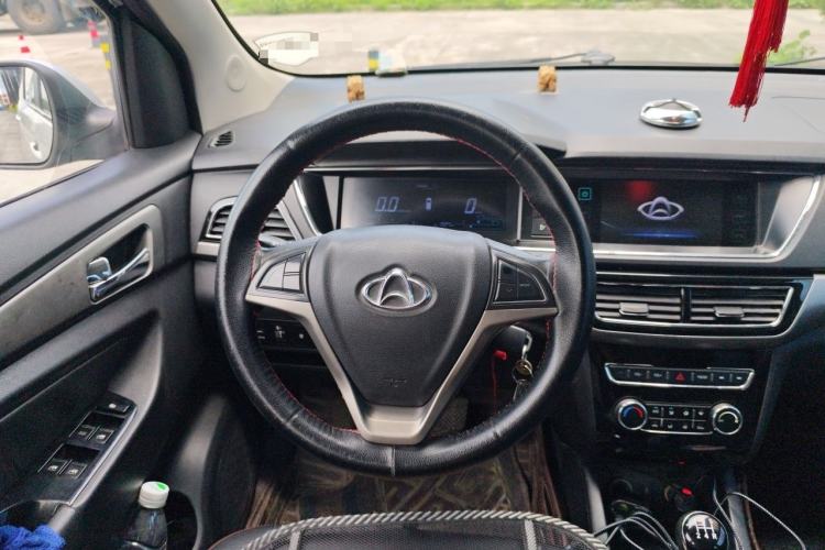 Used CHANGAN KAICHENG Oushang A600 2016 1.5L Manual Luxury 7-Seater Steering Wheel