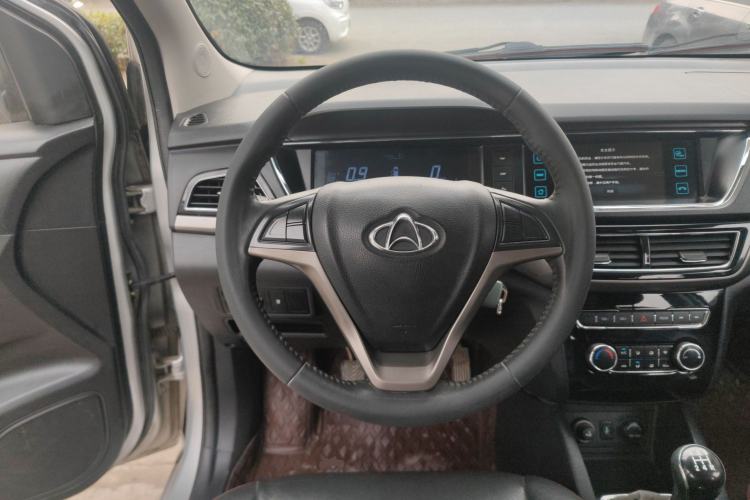 Used CHANGAN KAICHENG Oushang A600 2016 1.5L Manual Luxury 7-Seater Steering Wheel