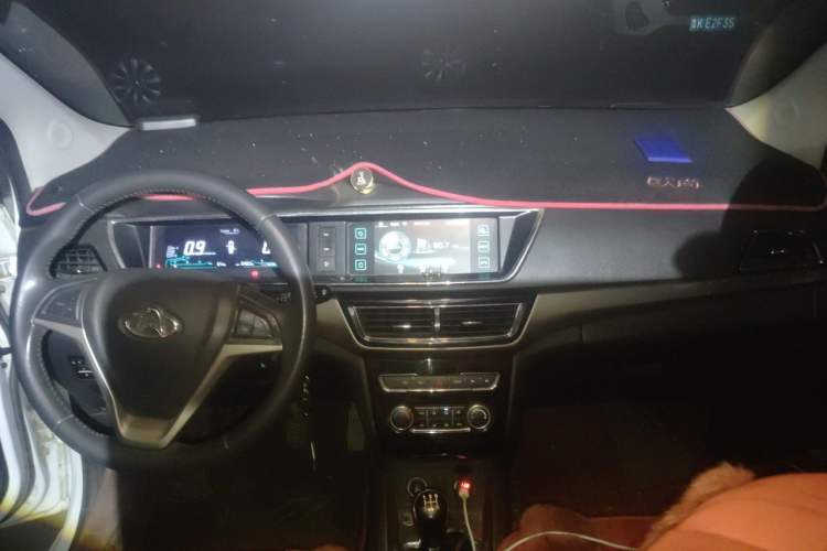 Used CHANGAN KAICHENG Oushang A600 2016 1.5L Manual Luxury 7-Seater Audio And AC Panel
