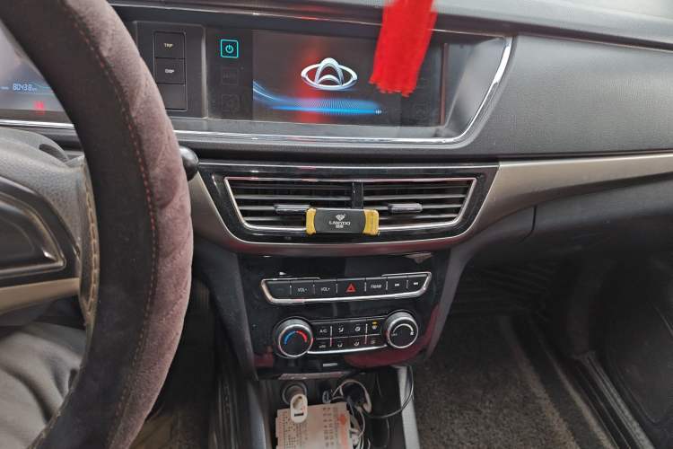 Used CHANGAN KAICHENG Oushang A600 2016 1.5L Manual Elite 7-Seater Audio And AC Panel