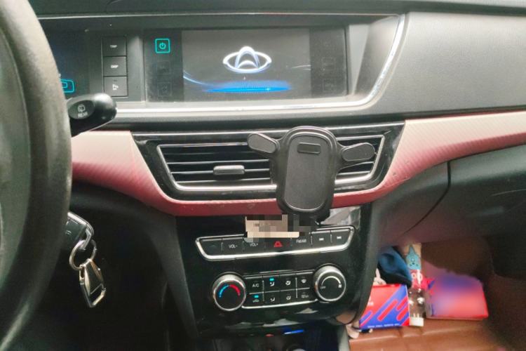 Used CHANGAN KAICHENG Oushang A600 2016 1.5L Manual Luxury 7-Seater Audio And AC Panel