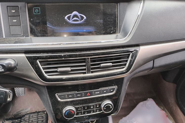 Used CHANGAN KAICHENG Oushang A600 2016 1.5L Manual Elite 7-Seater Audio And AC Panel