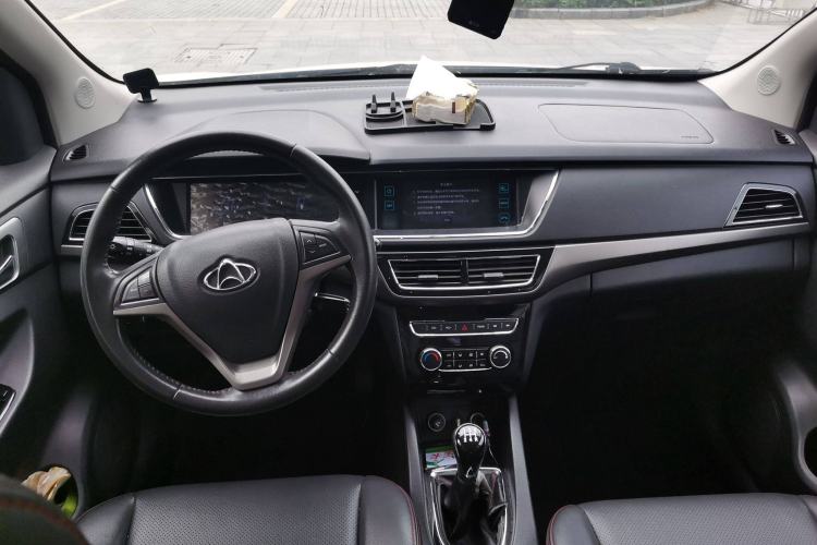Used CHANGAN KAICHENG Oushang A600 2016 1.5L Manual Luxury 7-Seater Center Console