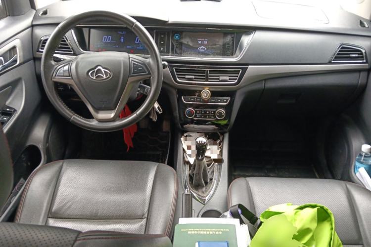 Used CHANGAN KAICHENG Oushang A600 2016 1.5L Manual Luxury 7-Seater Center Console