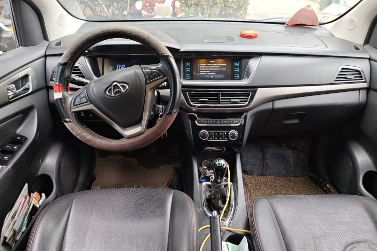 Used CHANGAN KAICHENG Oushang A600 2016 1.5L Manual Luxury 7-Seater Center Console