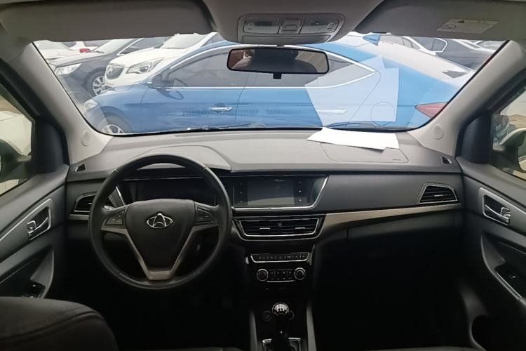 Used CHANGAN KAICHENG Oushang A600 2016 1.5L Manual Luxury 7-Seater Center Console