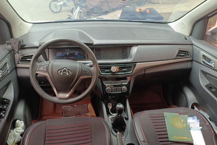 Used CHANGAN KAICHENG Oushang A600 2016 1.5L Manual Luxury 7-Seater Center Console