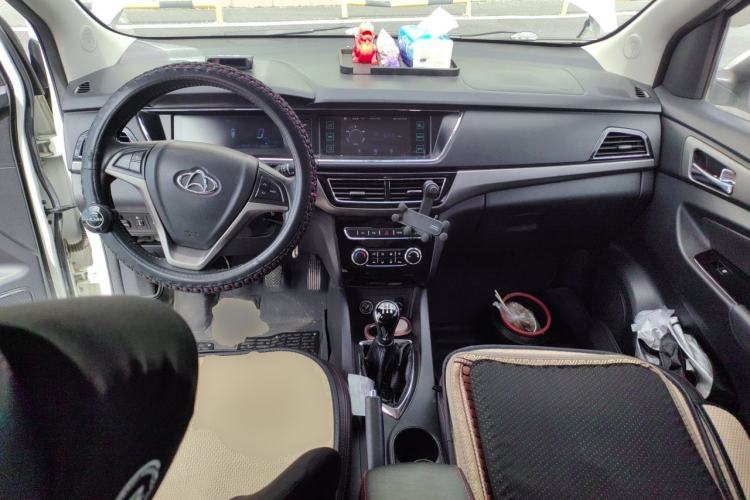 Used CHANGAN KAICHENG Oushang A600 2016 1.5L Manual Luxury 7-Seater Center Console