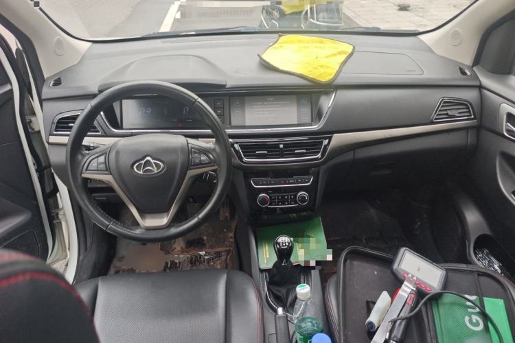 Used CHANGAN KAICHENG Oushang A600 2016 1.5L Manual Luxury 7-Seater Center Console