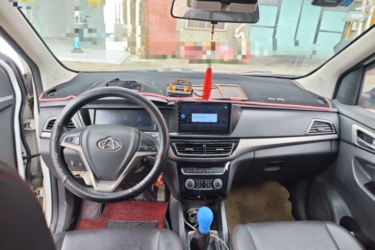 Used CHANGAN KAICHENG Oushang A600 2016 1.5L Manual Luxury 7-Seater Center Console