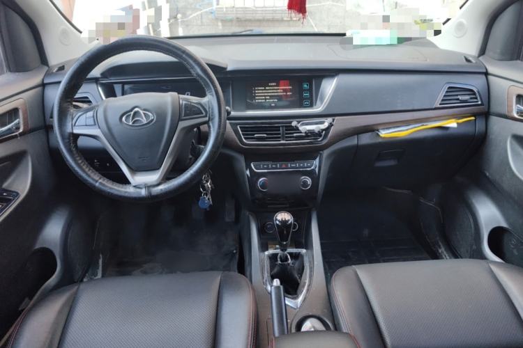 Used CHANGAN KAICHENG Oushang A600 2016 1.5L Manual Luxury 7-Seater Center Console