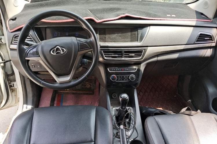 Used CHANGAN KAICHENG Oushang A600 2016 1.5L Manual Elite 7-Seater Center Console