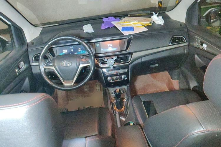 Used CHANGAN KAICHENG Oushang A600 2016 1.5L Manual Luxury 7-Seater Center Console