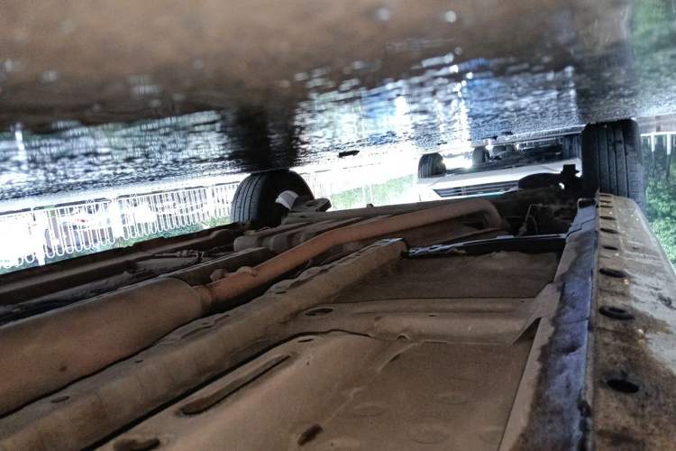 Used CHANGAN KAICHENG Oushang A600 2016 1.5L Manual Luxury 7-Seater Chassis Front Right