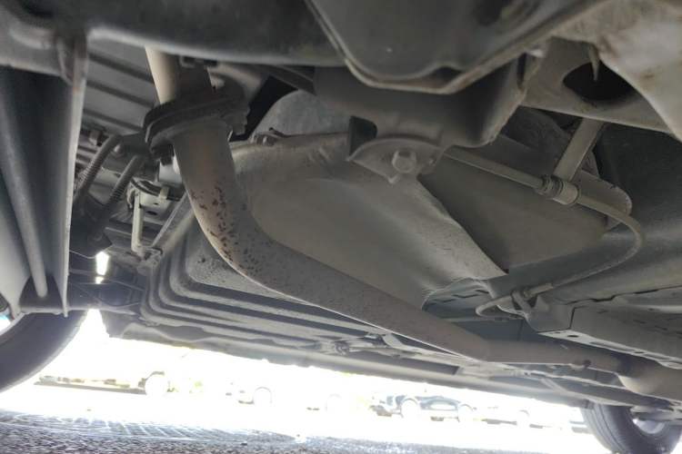 Used CHANGAN KAICHENG Oushang A600 2016 1.5L Manual Elite 7-Seater Chassis Front Right