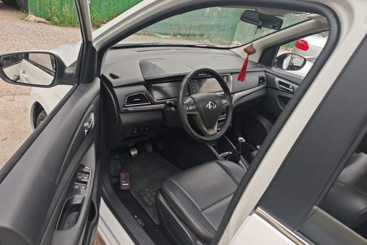 Used CHANGAN KAICHENG Oushang A600 2016 1.5L Manual Luxury 7-Seater Driver Seat