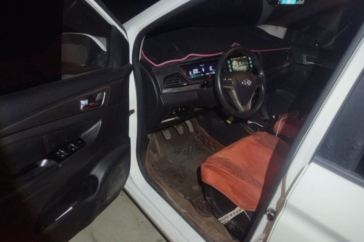 Used CHANGAN KAICHENG Oushang A600 2016 1.5L Manual Luxury 7-Seater Driver Seat