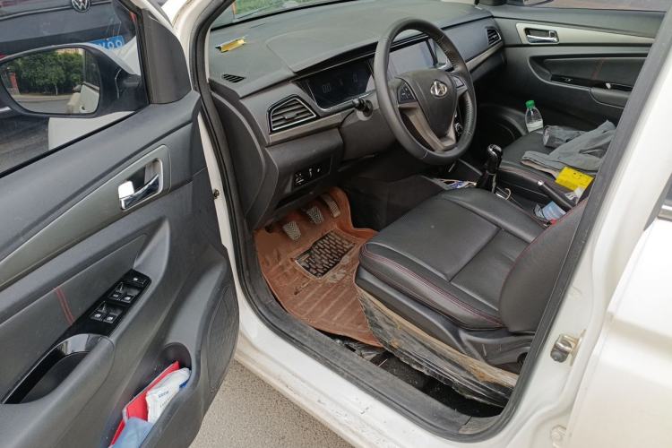 Used CHANGAN KAICHENG Oushang A600 2016 1.5L Manual Luxury 7-Seater Driver Seat