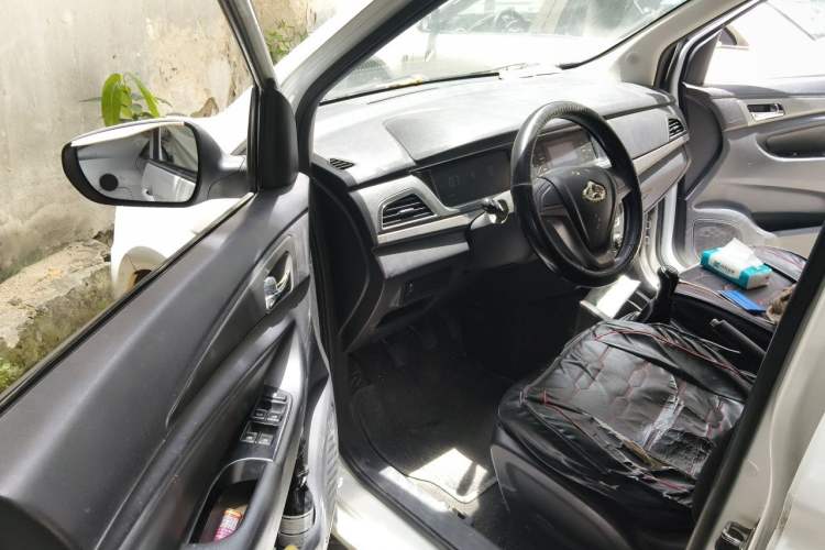 Used CHANGAN KAICHENG Oushang A600 2016 1.5L Manual Fashion 7-Seater Driver Seat