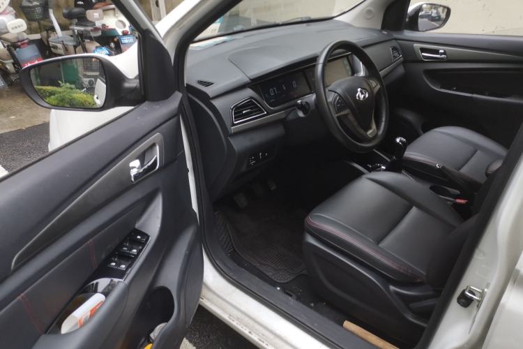 Used CHANGAN KAICHENG Oushang A600 2016 1.5L Manual Luxury 7-Seater Driver Seat