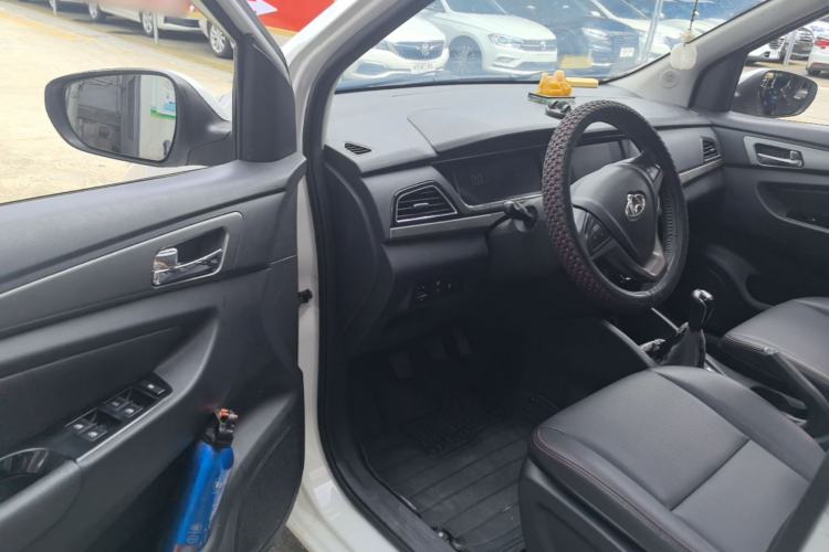 Used CHANGAN KAICHENG Oushang A600 2016 1.5L Manual Luxury 7-Seater Driver Seat