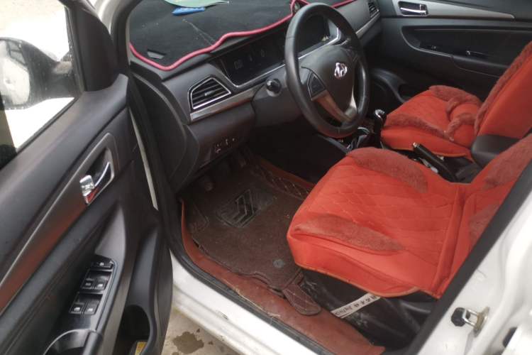 Used CHANGAN KAICHENG Oushang A600 2016 1.5L Manual Luxury 7-Seater Driver Seat