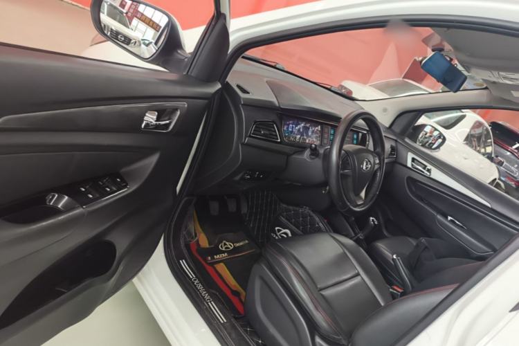 Used CHANGAN KAICHENG Oushang A600 2016 1.5L Manual Luxury 7-Seater Driver Seat