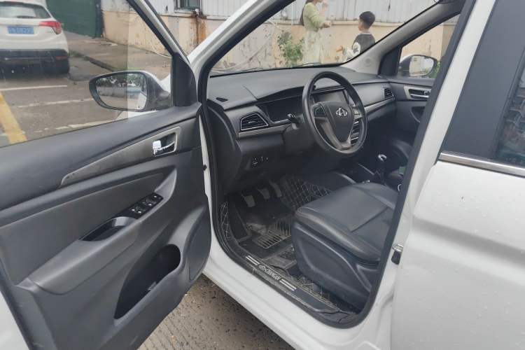Used CHANGAN KAICHENG Oushang A600 2016 1.5L Manual Luxury 7-Seater Driver Seat