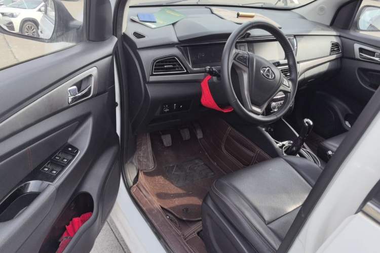 Used CHANGAN KAICHENG Oushang A600 2016 1.5L Manual Luxury 7-Seater Driver Seat