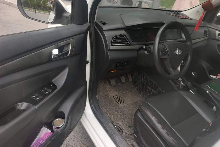 Used CHANGAN KAICHENG Oushang A600 2016 1.5L Manual Luxury 7-Seater Driver Seat