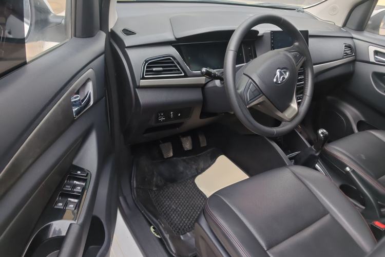 Used CHANGAN KAICHENG Oushang A600 2016 1.5L Manual Luxury 7-Seater Driver Seat