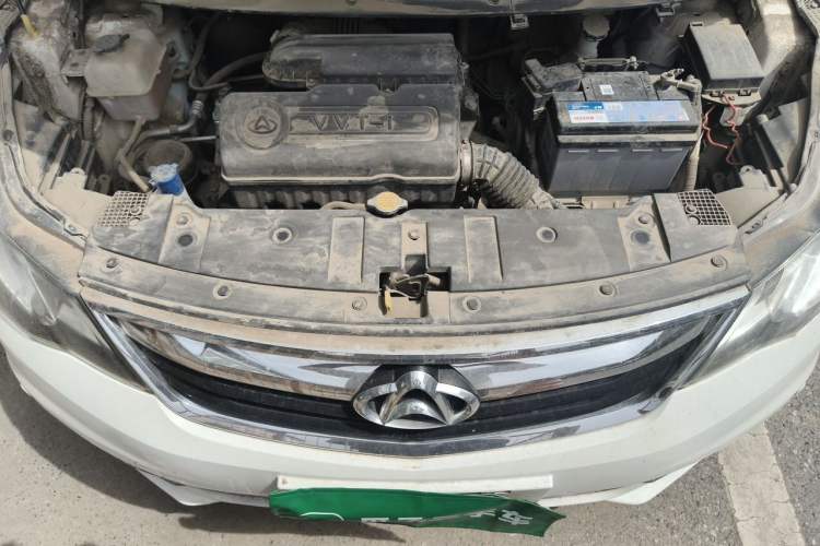 Used CHANGAN KAICHENG Oushang A600 2016 1.5L Manual Luxury 7-Seater Engine Bay