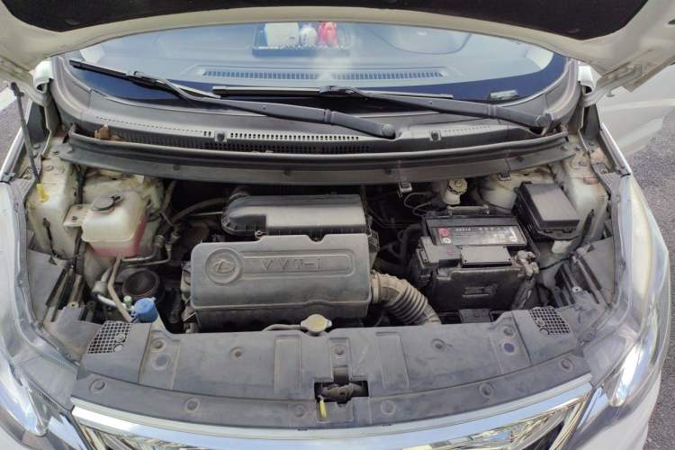 Used CHANGAN KAICHENG Oushang A600 2016 1.5L Manual Luxury 7-Seater Engine Bay