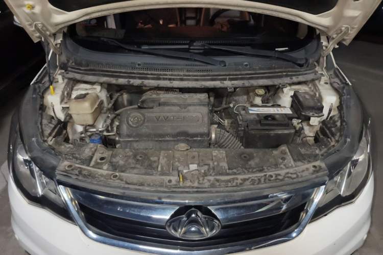 Used CHANGAN KAICHENG Oushang A600 2016 1.5L Manual Luxury 7-Seater Engine Bay