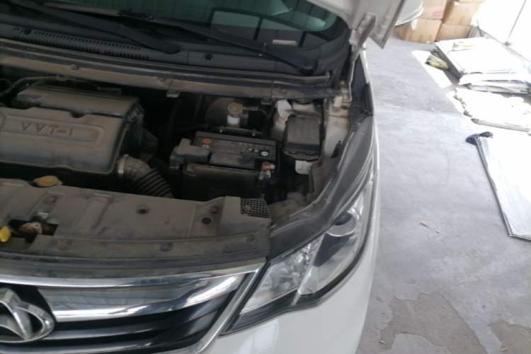 Used CHANGAN KAICHENG Oushang A600 2016 1.5L Manual Luxury 7-Seater Engine Bay Left