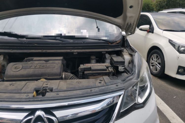 Used CHANGAN KAICHENG Oushang A600 2016 1.5L Manual Luxury 7-Seater Engine Bay Left
