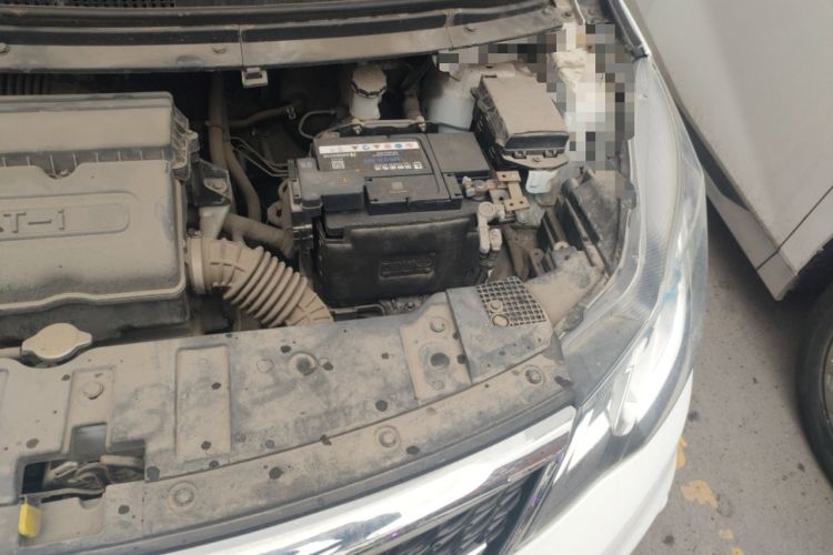 Used CHANGAN KAICHENG Oushang A600 2016 1.5L Manual Luxury 7-Seater Engine Bay Left