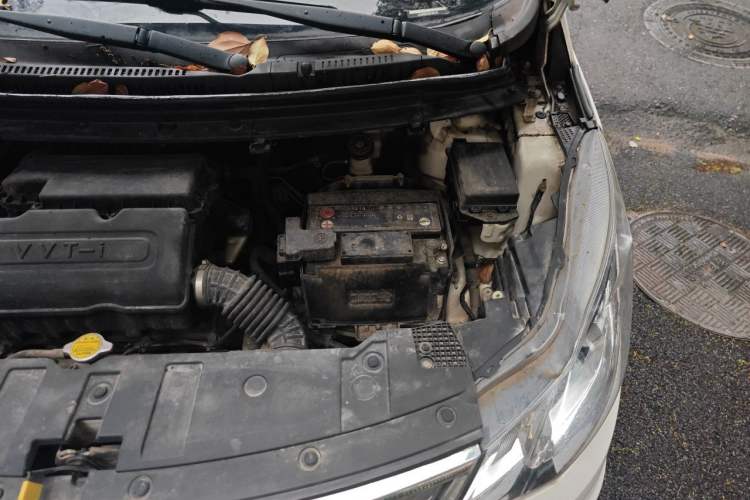 Used CHANGAN KAICHENG Oushang A600 2016 1.5L Manual Luxury 7-Seater Engine Bay Left